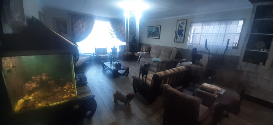 4 Bedroom Property for Sale in Albertinia Western Cape